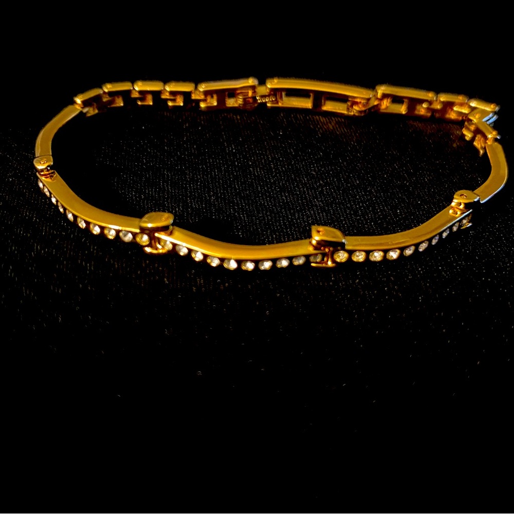 Women’s Gold Tone and Crystal Rhinestone Clasp Bracelet